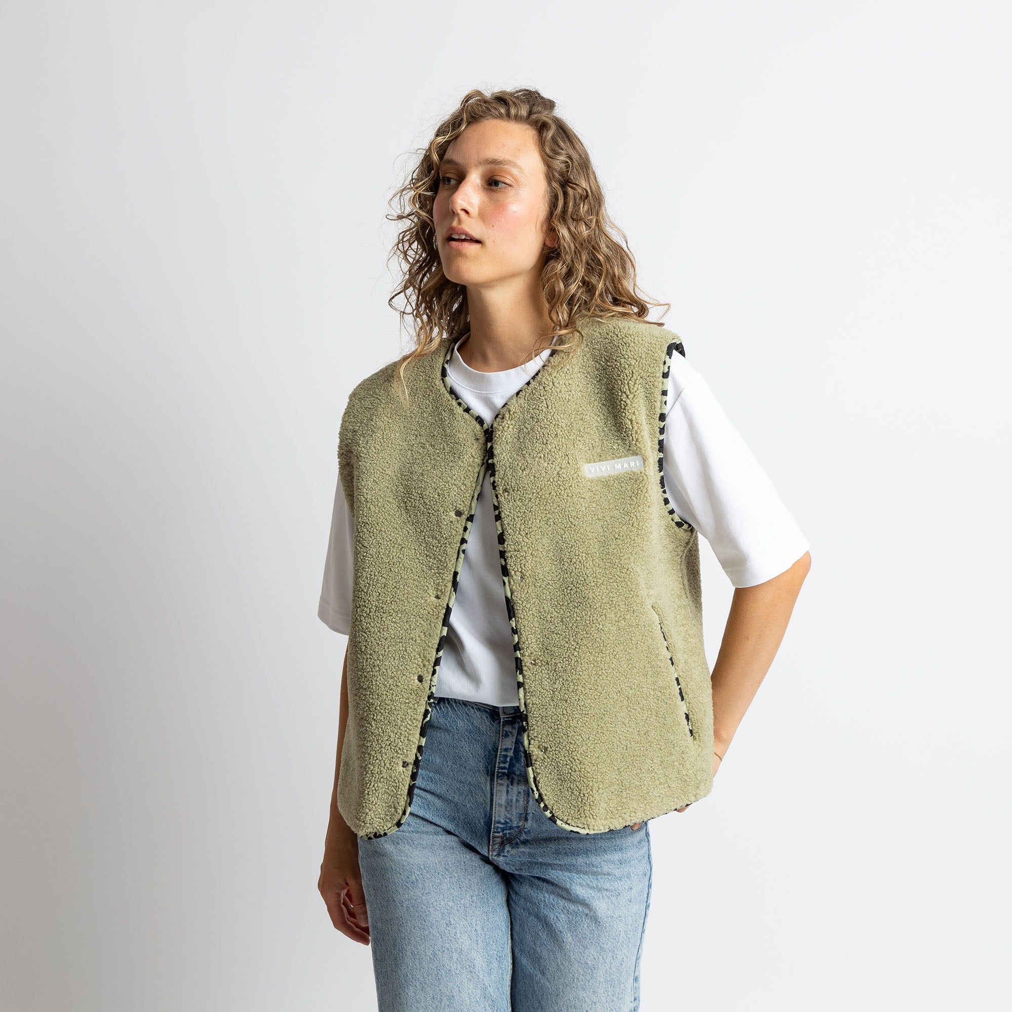 Teddy Fleece Vest - pale olive - VIVI MARI