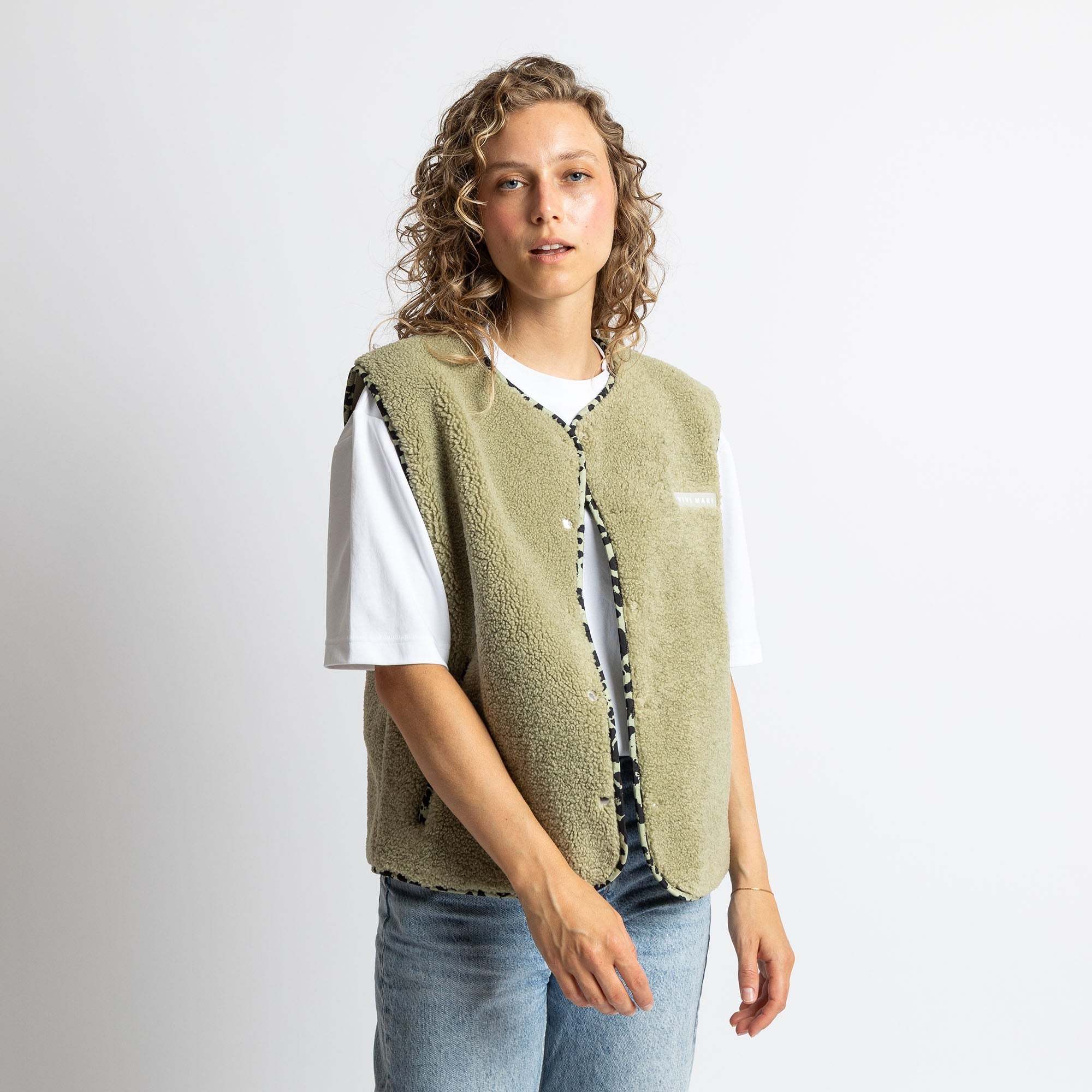 Teddy Fleece Vest - pale olive - VIVI MARI