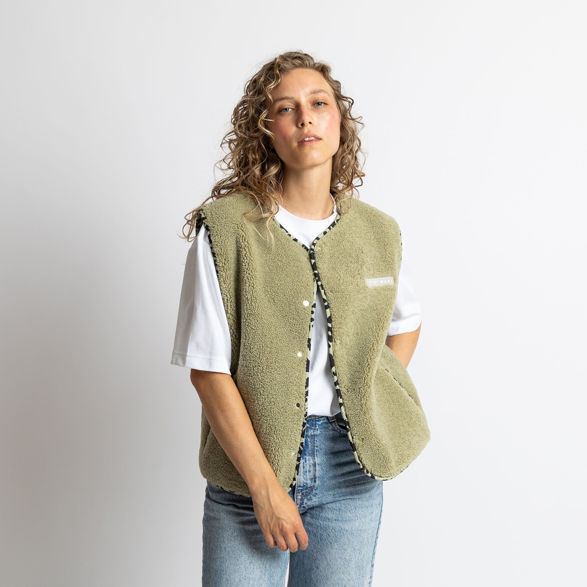 Teddy Fleece Vest - pale olive - VIVI MARI