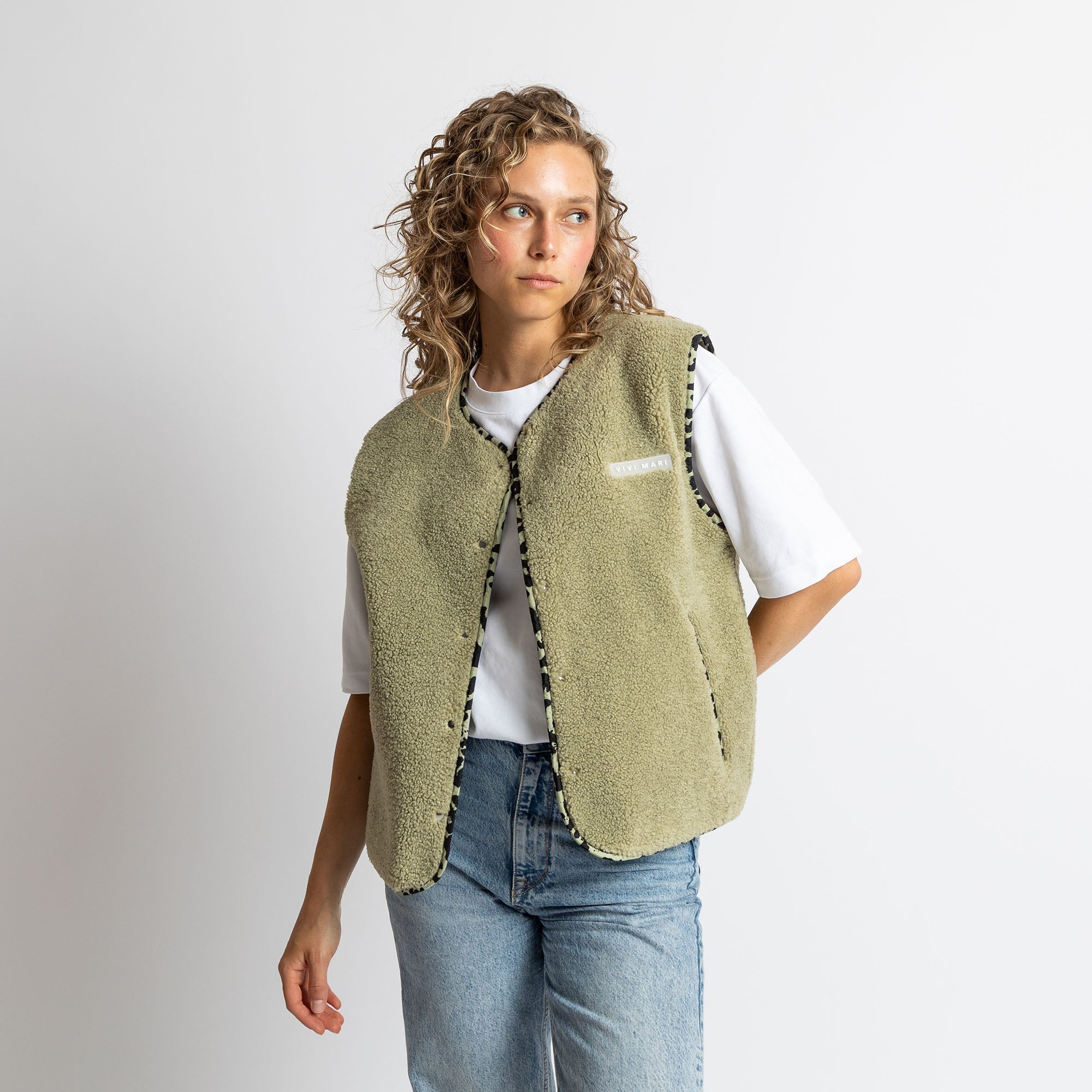 Teddy Fleece Vest - pale olive - VIVI MARI