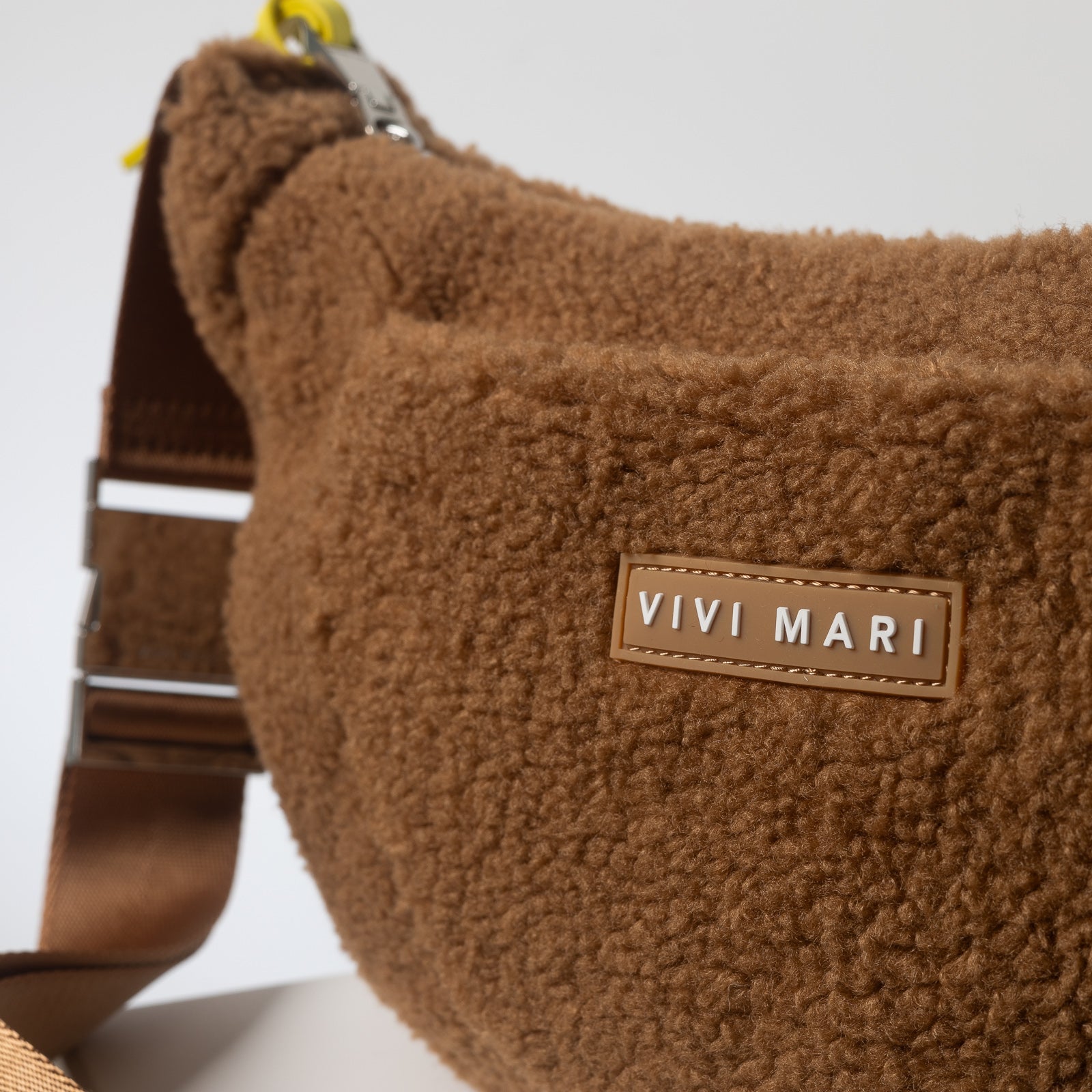 Teddy Hip Bag medium - caramel - VIVI MARI