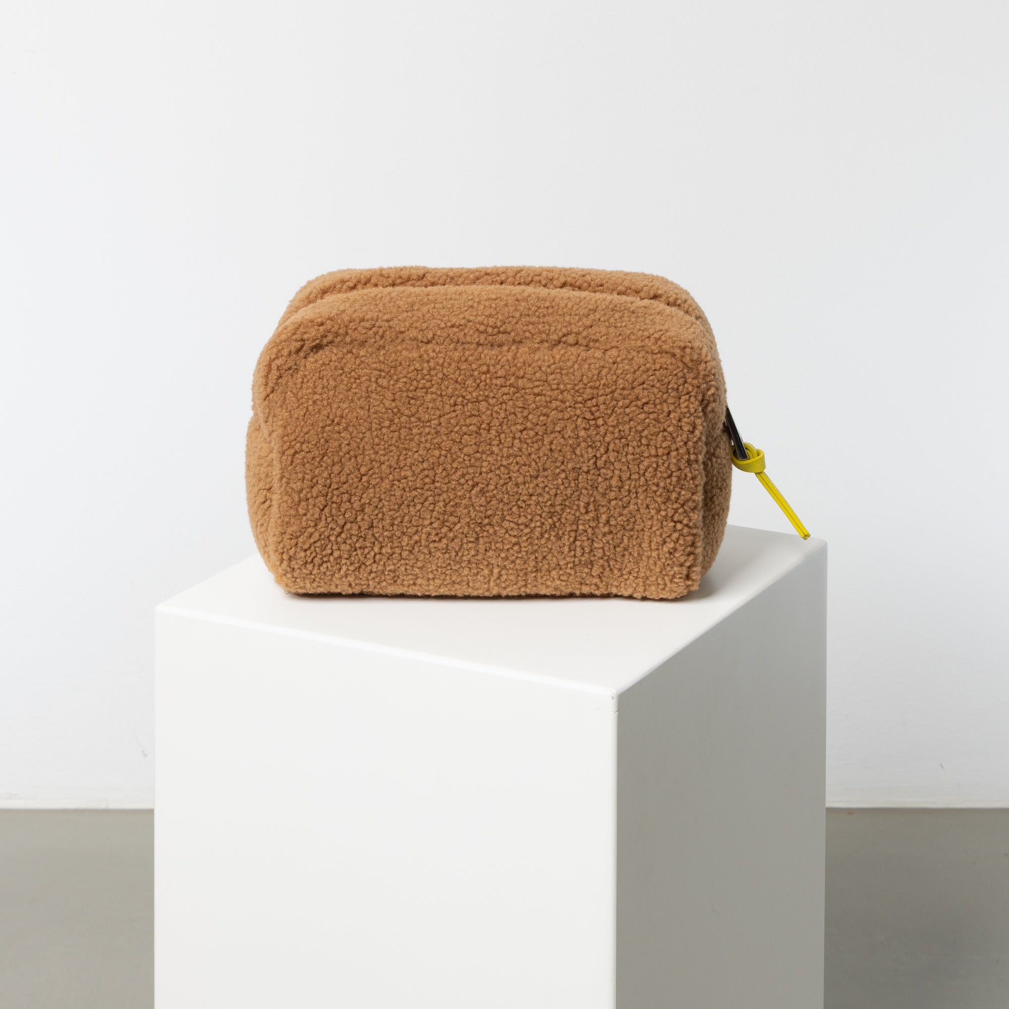 Teddy Toiletry Bag small - caramel - VIVI MARI