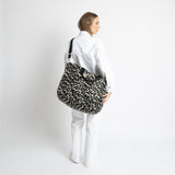 Teddy Tote Bag large + strap basic woven slim - leo splashes black/sand - VIVI MARI