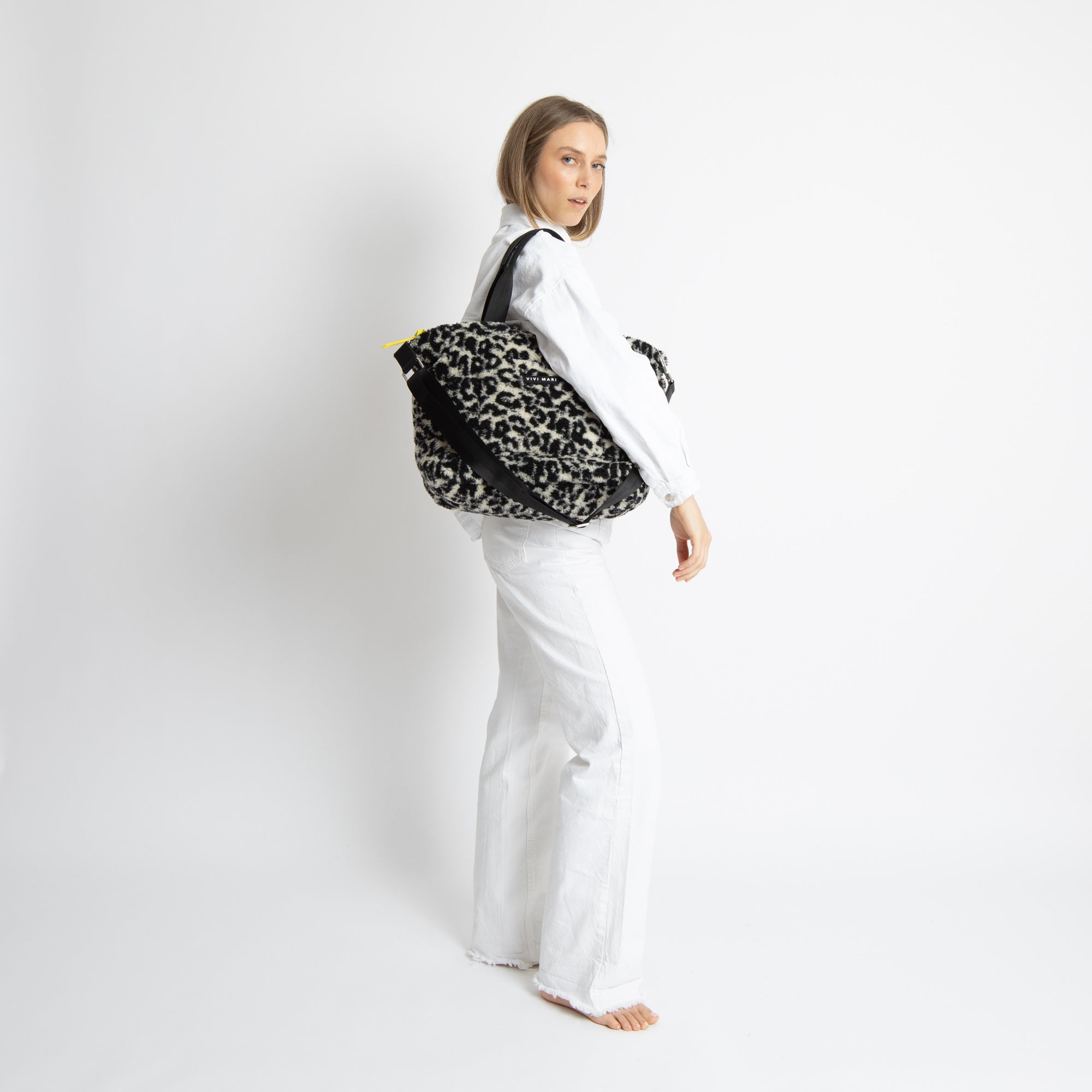 Teddy Tote Bag medium + strap basic woven slim - leo splashes black/sand - VIVI MARI