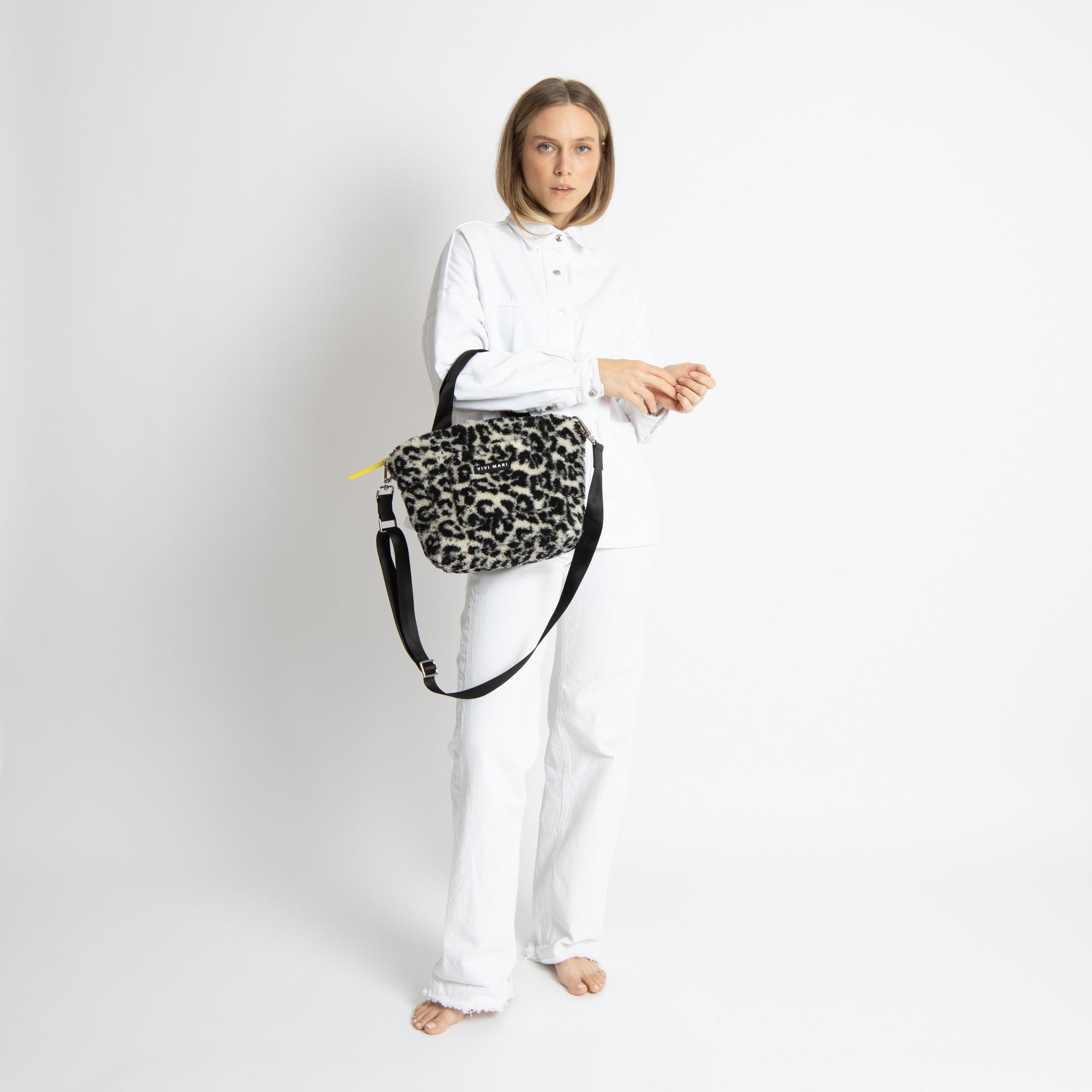 Teddy Tote Bag small + strap basic woven slim - leo splashes black/sand - VIVI MARI