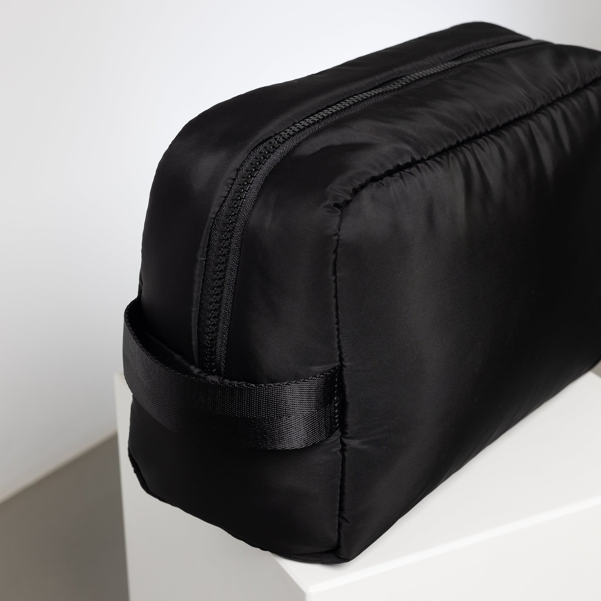 Toiletry Bag large - black - VIVI MARI