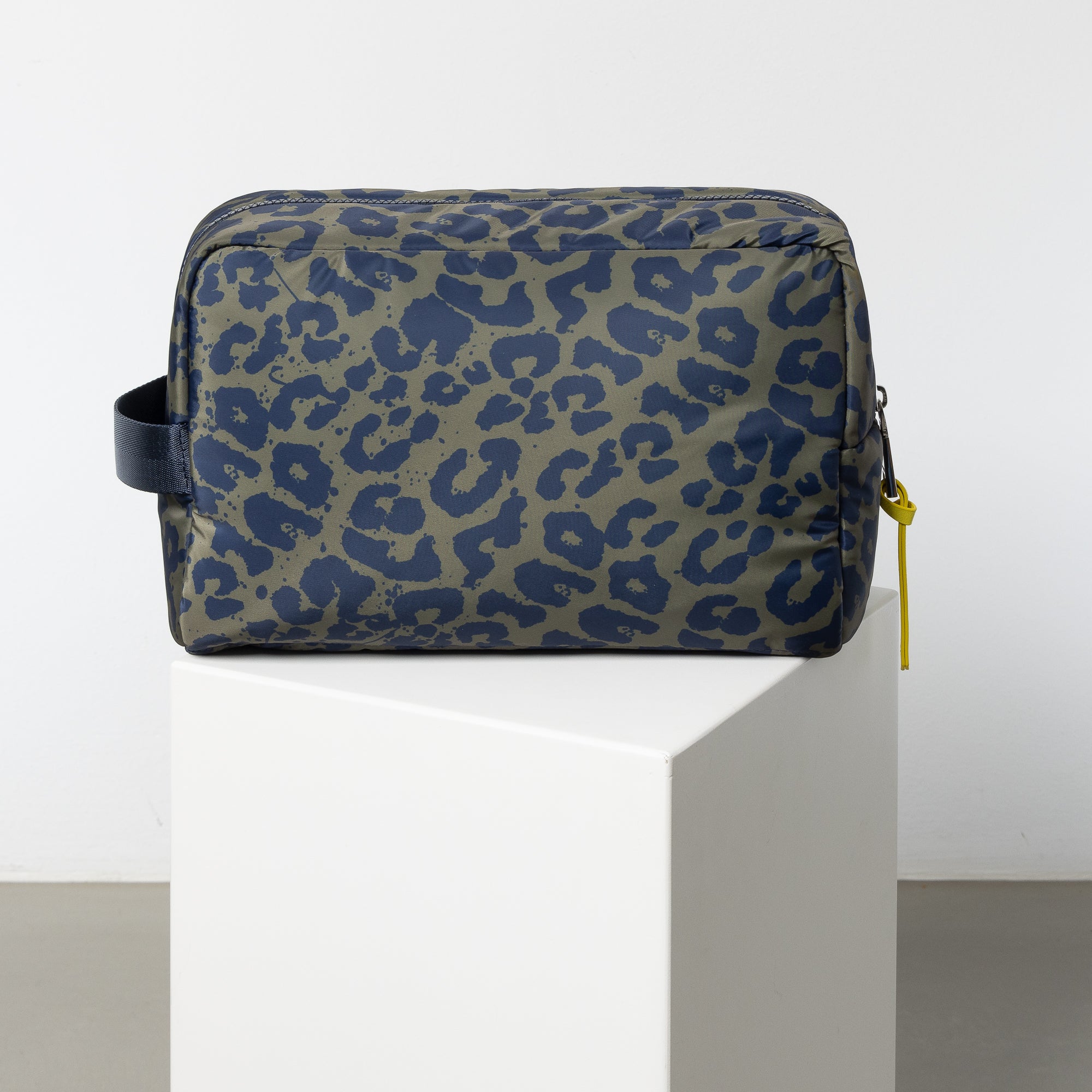 Toiletry Bag large - leo splashes navy/olive - VIVI MARI