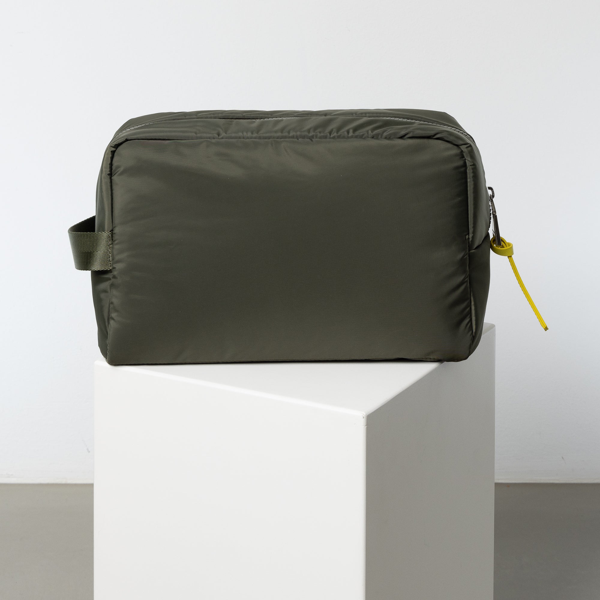 Toiletry Bag large - olive - VIVI MARI