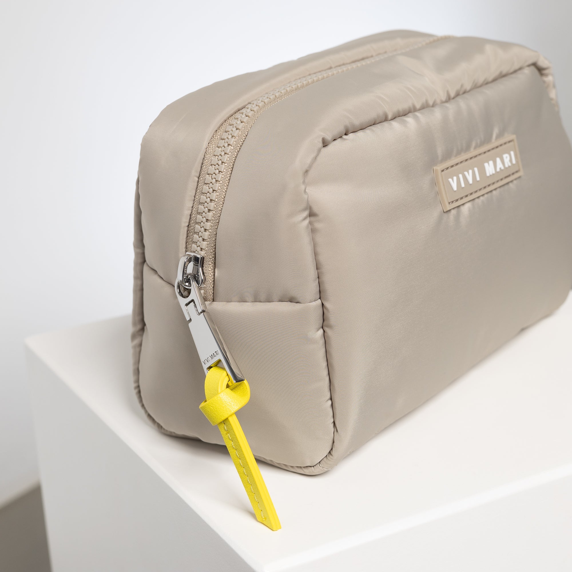 Toiletry Bag small - stone - VIVI MARI