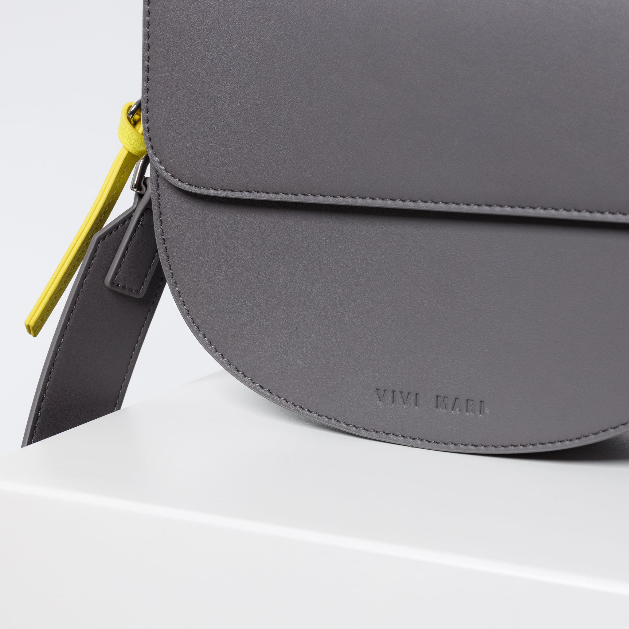 halfmoon bag + strap basic belt - taupe - VIVI MARI