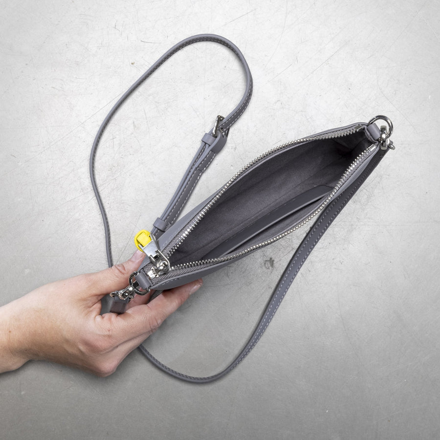 Pouch + strap basic classic thin - taupe - VIVI MARI