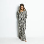 Pyjama Shirt long sleeve - leo splashes black/sand - VIVI MARI