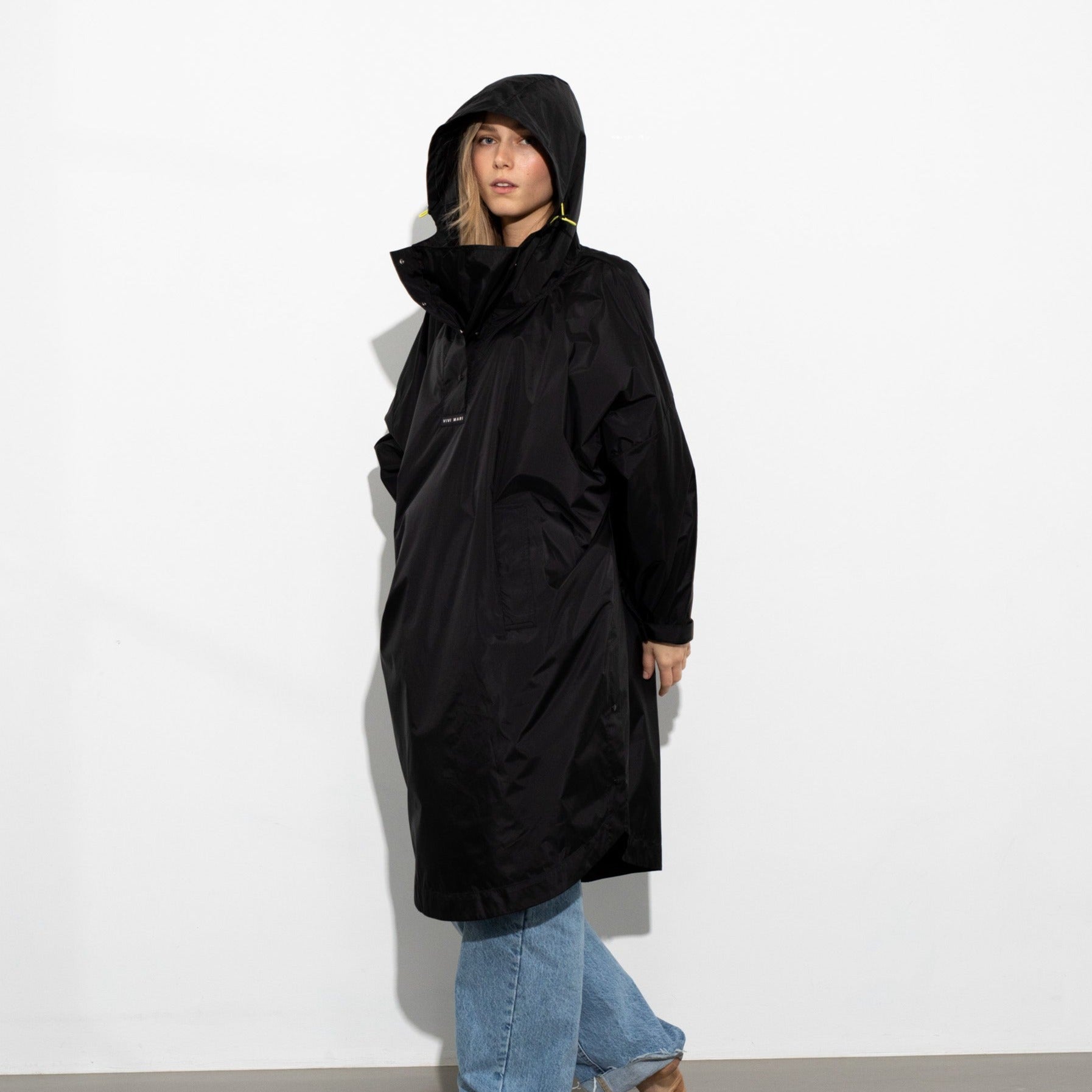 Raincoat solid black