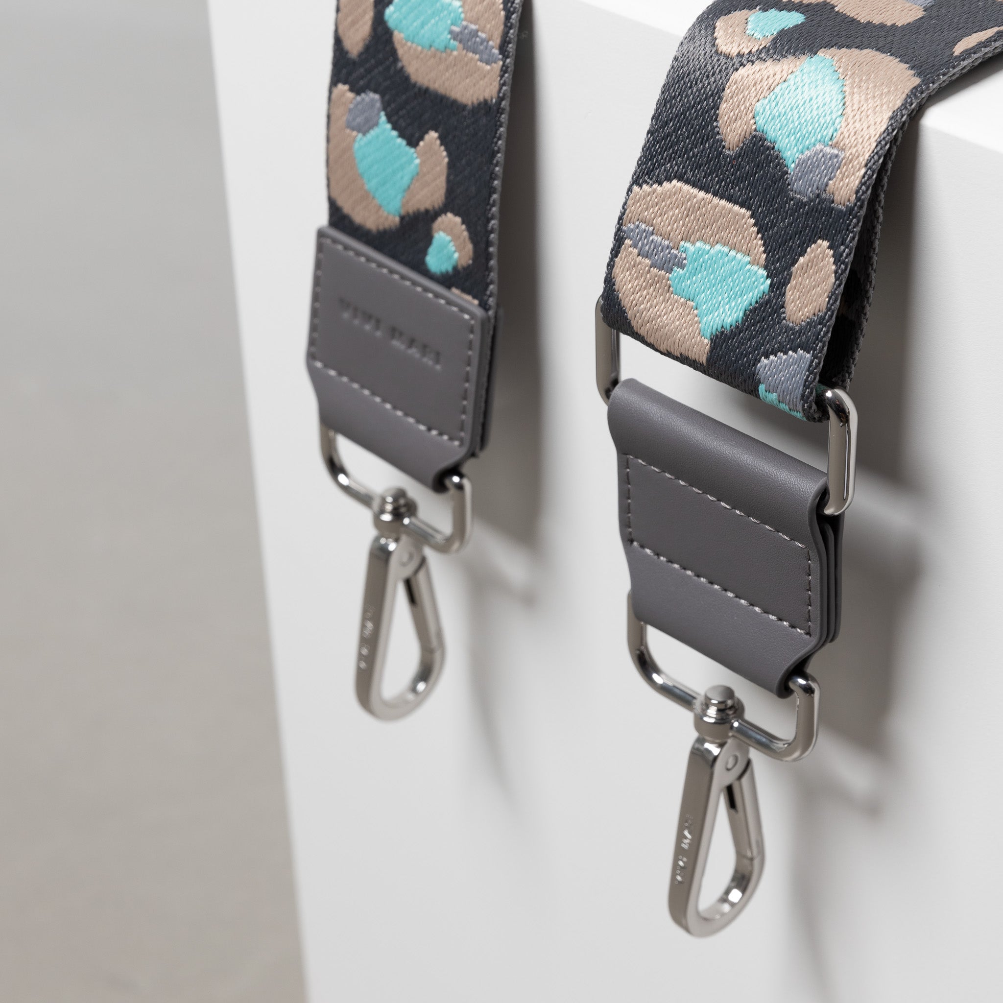 strap abstract leopard taupe/mint - taupe - VIVI MARI